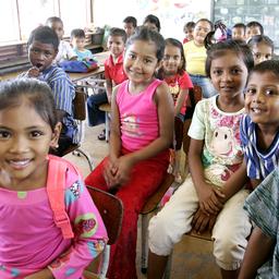 Basisscholen, kerken en terrassen mogen weer open in Suriname