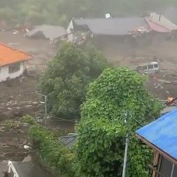 Doden en vermisten na aardverschuiving door hevige regenval in Japan