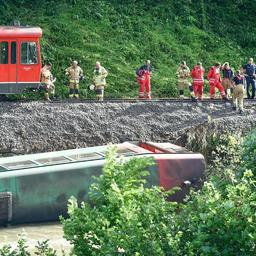 Trein met 45 minderjarige passagiers ontspoord in Oostenrijk, 15 gewonden
