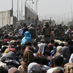 1.250 Nederlanders in Afghanistan wilden geëvacueerd worden, 500 inmiddels weg