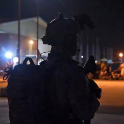 Chaos bij Buitenlandse Zaken: Nederlandse Afghanen gestrand op vliegveld Kaboel