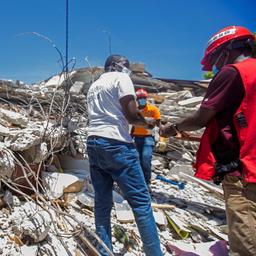 Dodental zware aardbeving Haïti opgelopen tot bijna dertienhonderd