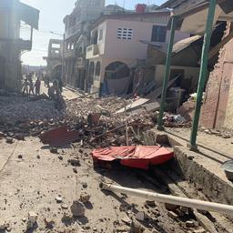 Grote schade en ruim 220 doden na zware aardbeving Haïti