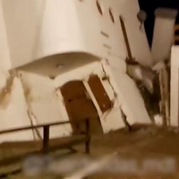 Video | Zee slokt gebouw in Argentinië op