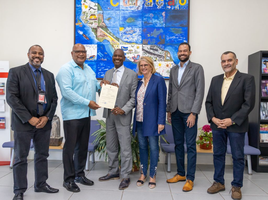 Antilles Aerospace ontvangt certificaat van burgerluchtvaartautoriteit