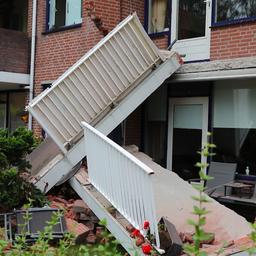 Video | Bewoners van Oudenbosch opgeschrikt door twee ingestorte balkons