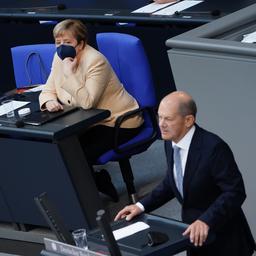 Merkel waarschuwt voor linkse coalitie in mogelijk laatste speech in Bondsdag