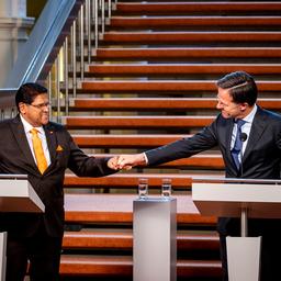 Rutte noemt bezoek Surinaamse president Santokhi ‘historisch’