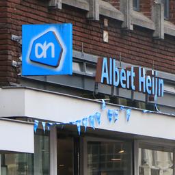 Sloten van achttien Albert Heijn-filialen dichtgelijmd in Amsterdam
