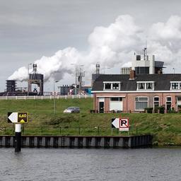 Stof in omgeving van Tata Steel in IJmuiden is schadelijk voor kinderen