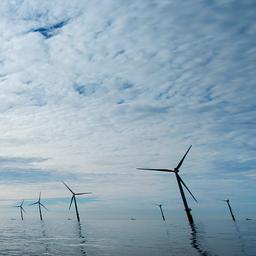 Biden kondigt plannen aan voor windmolens in alle kustgebieden VS