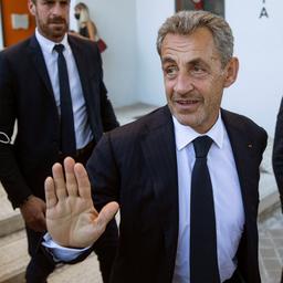Eén jaar huisarrest voor Franse oud-president Sarkozy