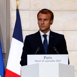 Macron roept Europa op ‘minder naïef’ te zijn na rel om onderzeeboten
