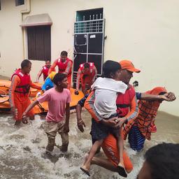 Noodweer eist meer dan honderd levens in India en Nepal