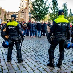 Politie houdt 75 voetbalsupporters aan rond wedstrijd Feyenoord-Union Berlin