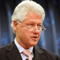 Voormalige Amerikaanse president Bill Clinton (75) opgenomen in ziekenhuis