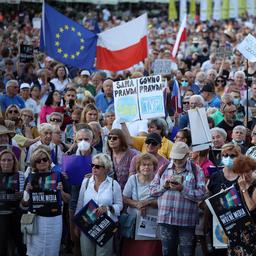 Warschau op ramkoers met EU na uitspraak Pools hof, oppositie wil protesten