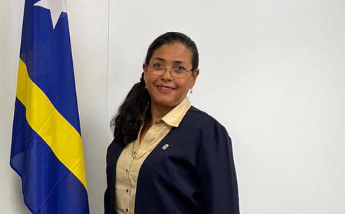 Minister Dorothy Pietersz-Janga reageert niet op noodkreet