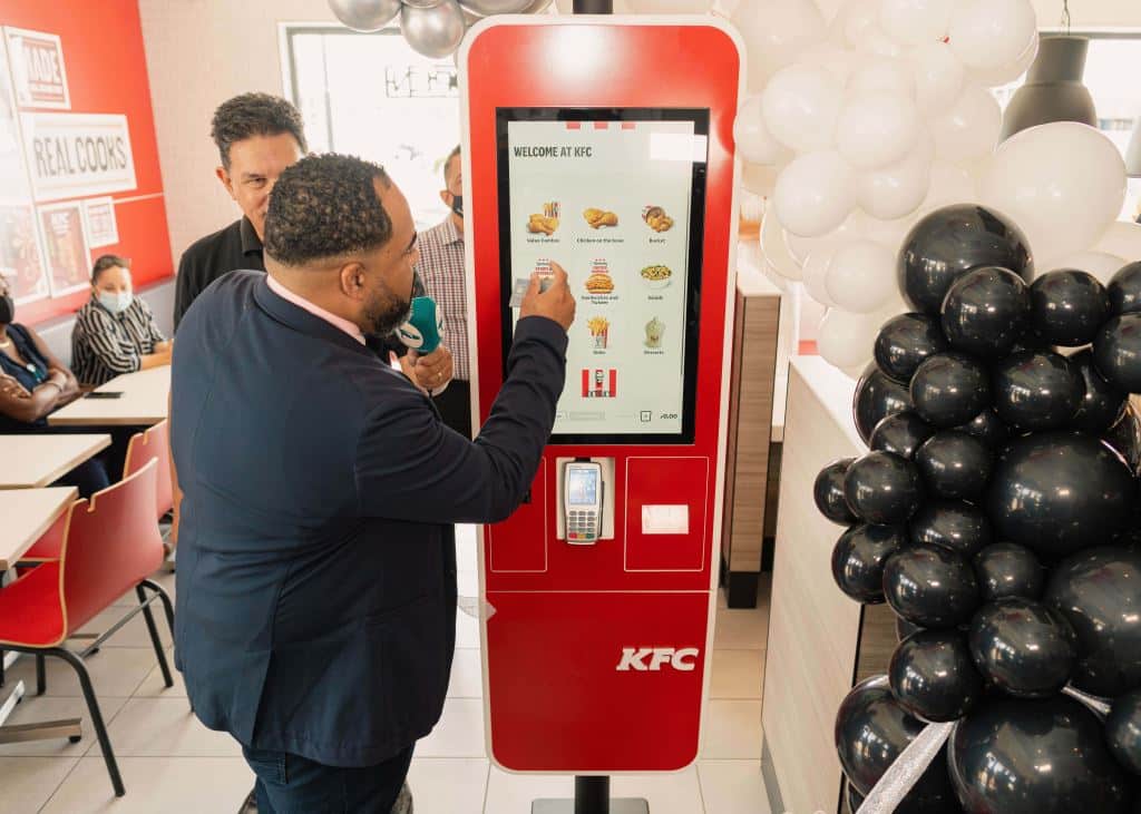 KFC introduceert eerste smart kiosk