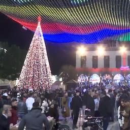 Video | Honderden mensen bezoeken Bethlehem op Kerstavond