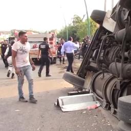 Video | Ravage na dodelijk vrachtwagenongeluk in Mexico