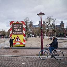 Amsterdam en omliggende regio’s vormen nu coronabrandhaard van Nederland