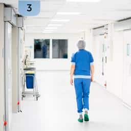 Inhaalzorg duurt langer door personeelstekort in de operatiekamer