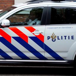 Politie beëindigt carmeeting met 150 auto’s in Harderwijk