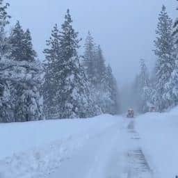 Video | Westen van VS kampt met hevige sneeuwval