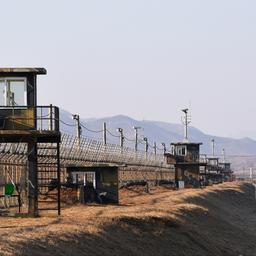 Zuid-Koreaan steekt via zwaarbewaakte grens over naar Noord-Korea
