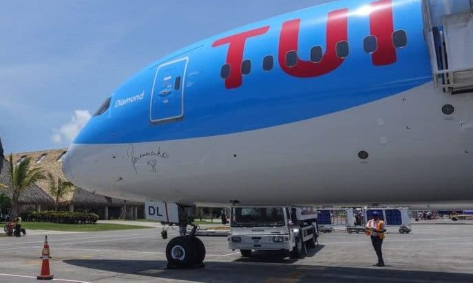 Mondkapjesplicht in vliegtuigen KLM, TUI en Corendon verdwijnt