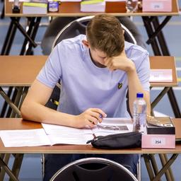 Fout school leidt tot nieuwe aanpassing voor ruim 14.000 eindexamens