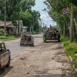 Overzicht | Grote delen Severodonetsk verwoest, Zelensky bezoekt front