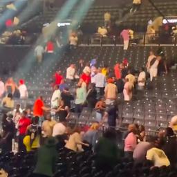 Video | Publiek van New Yorkse Arena in paniek na schietgeluiden