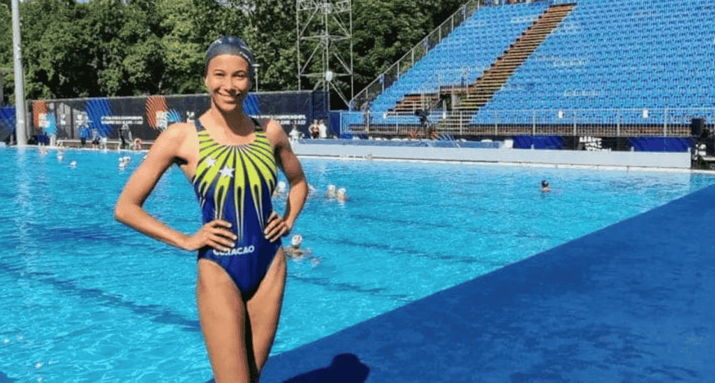 Moramay Koomen vertegenwoordigt Curaçao op WK synchroonzwemmen