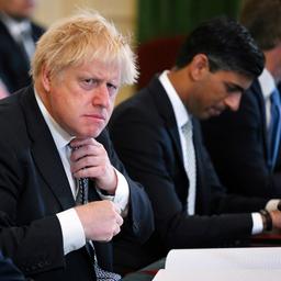 Britse Conservatieven stemmen maandagavond over lot van Boris Johnson