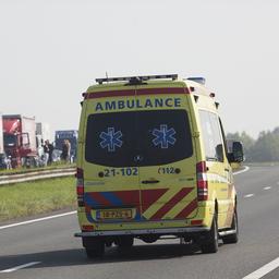 Dode en zwaargewonde door ongeval op A15 bij knooppunt Gorinchem