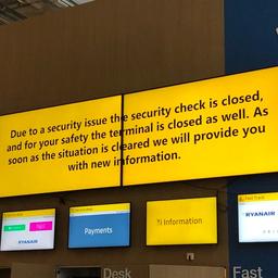 Eindhoven Airport schrapt acht vluchten na veiligheidsdreiging, terminal nog dicht