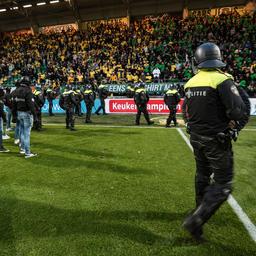 Maandenlange celstraffen voor rellen na wedstrijd ADO Den Haag