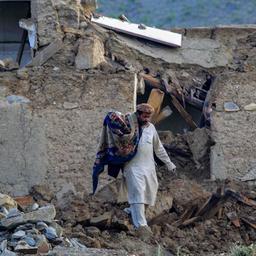 Massagraven voor slachtoffers aardbeving Afghanistan, vrees voor hoger dodental