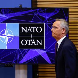 NAVO wil Oekraïne helpen overstappen naar westerse wapensystemen