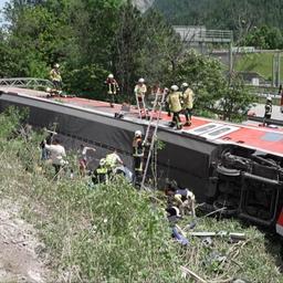 Nog twaalf mensen vermist na treinongeluk in Beieren