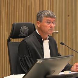 Video | Rechter leest appgesprek rond moord op Peter R. de Vries voor