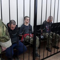 VK beschuldigt Rusland van schenden humanitair recht met doodstraf voor Britten