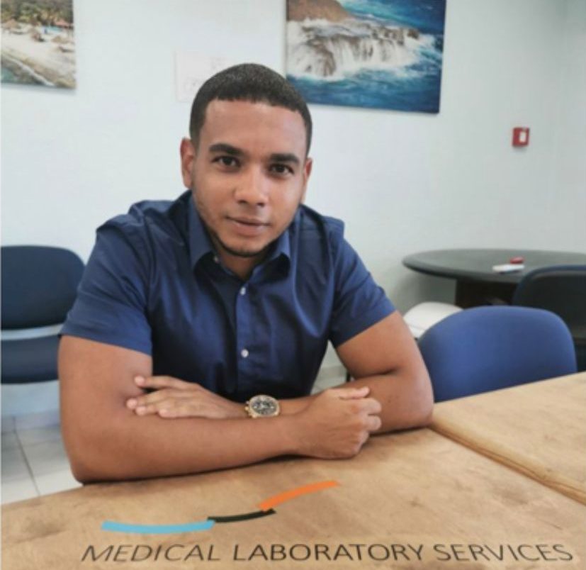 Eerste Medisch Moleculair Microbioloog op Curaçao 