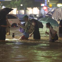 Zeker acht doden door hevige regenval en overstromingen in Seoel