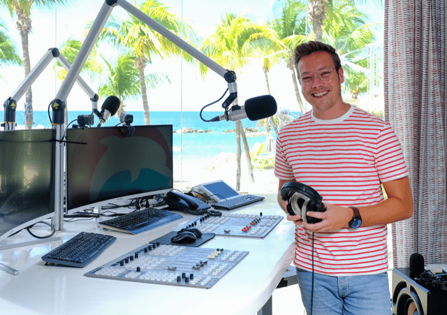Angelo Wensing nieuwe Radio DJ bij Dolfijn FM