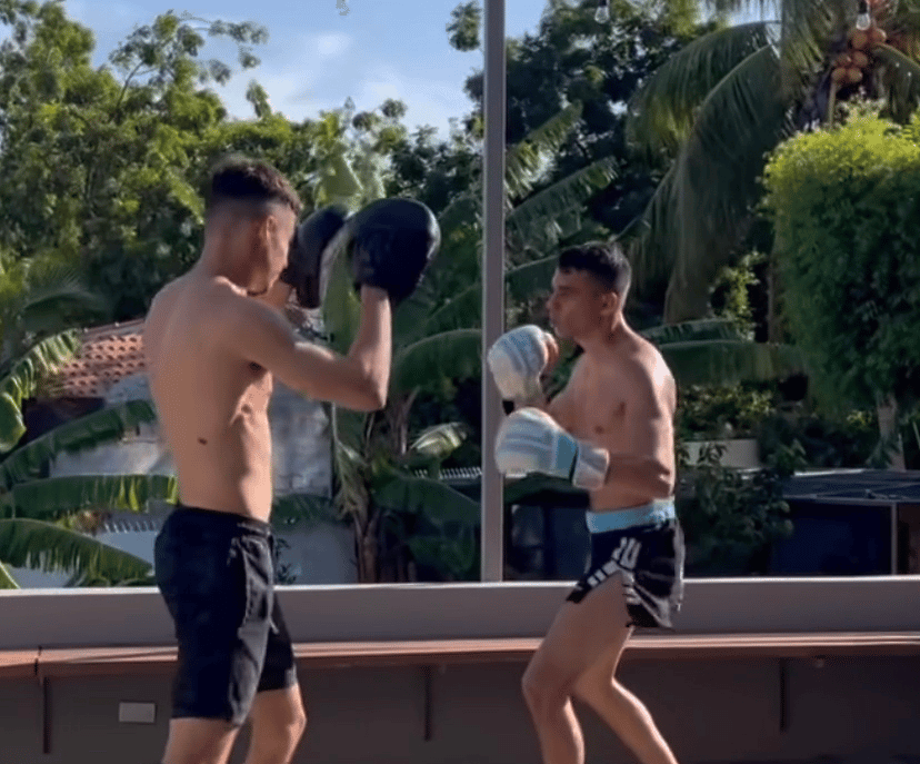 Broers Barry en Keanu Irausquin uit Curacao vechten in MMA partij