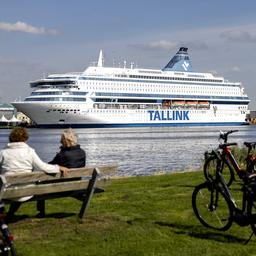 Asielzoekers mogen van rechter op luxe veerboot in Velsen-Noord verblijven
