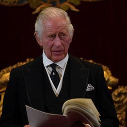 Charles III officieel uitgeroepen tot koning na ondertekenen proclamatie